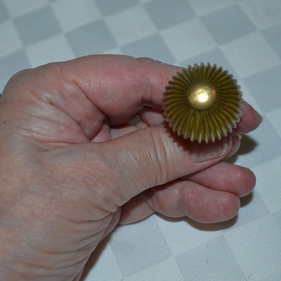 Sarah Jessica Parker Burnished Gold-tone Key Chain - Picture 4 of 7